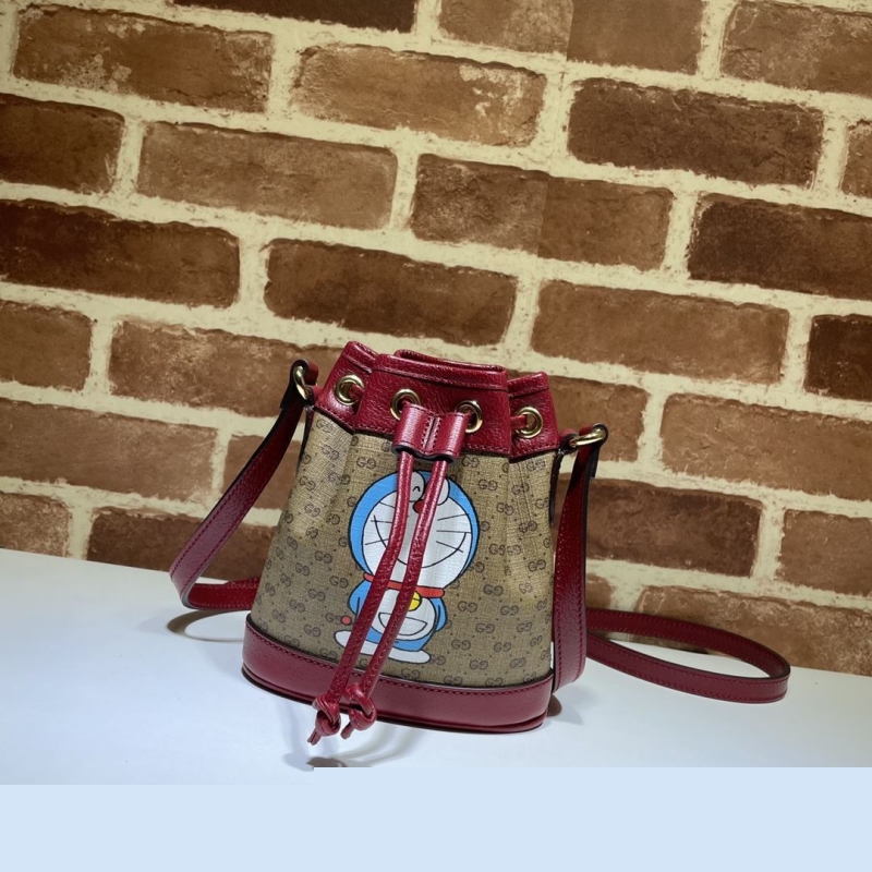 G*u*i bucket bags